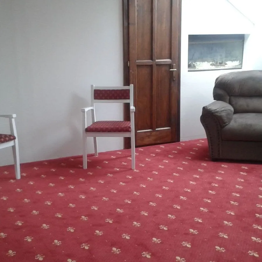 Fotolii din lemn masiv pentru Casa Agroturistica Casa Avram